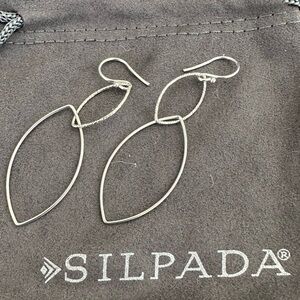 Silpada W3491 Interlocking Earrings. Display piece.